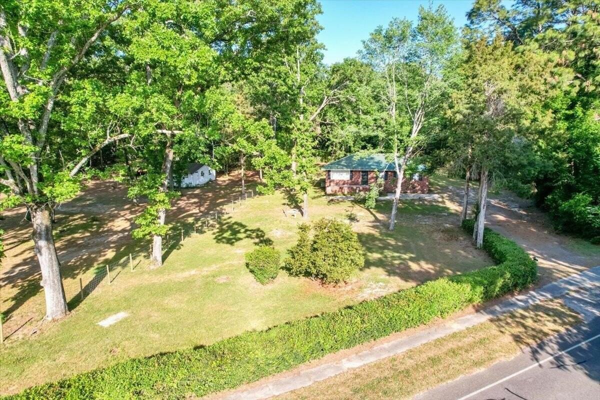 800 Old Whiskey Rd S - Photo 3 of 31