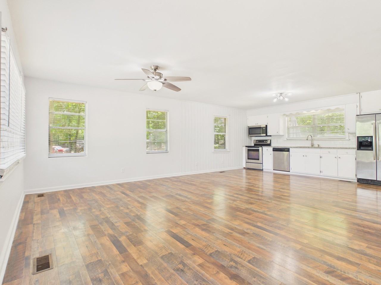 800 Old Whiskey Rd S - Photo 6 of 31