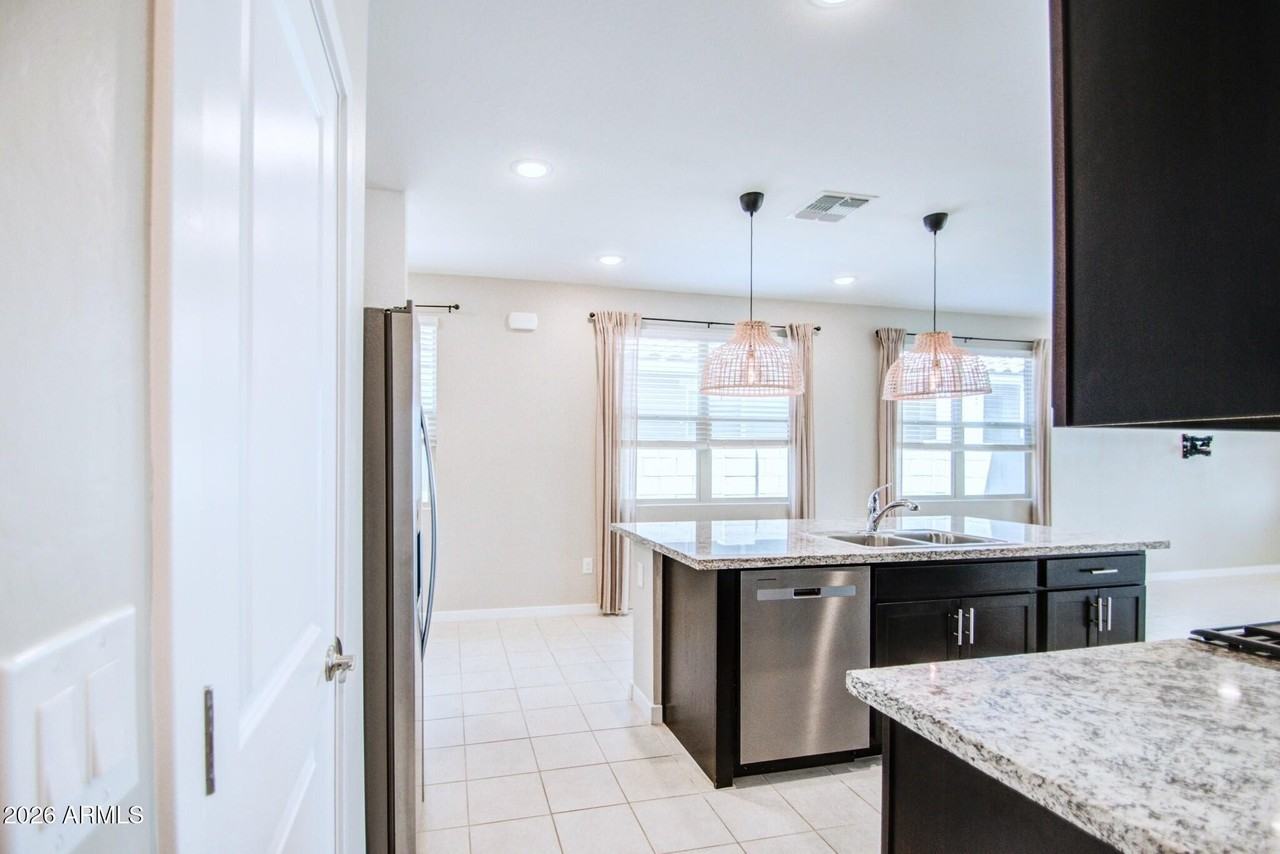 21765 N Rummler Ln - Photo 7 of 37