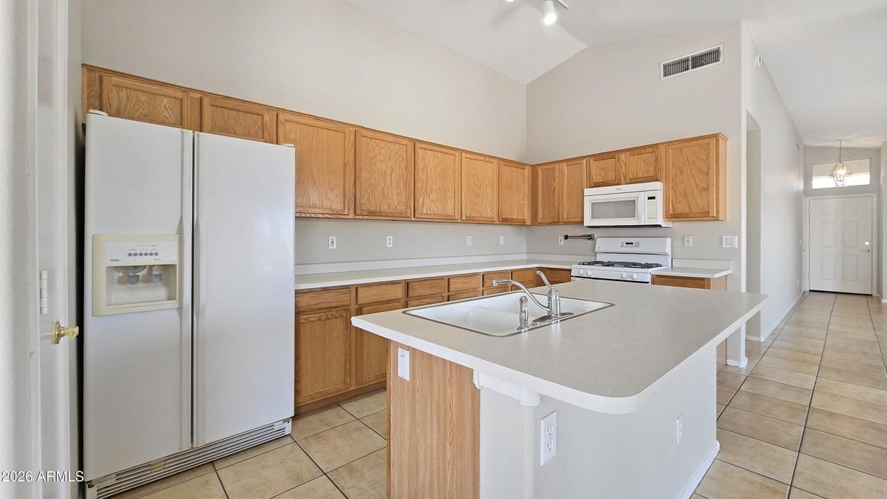 10225 N 94th Ln - Photo 6 of 21