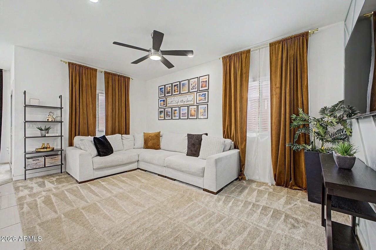 35211 W Santa Barbara Ave - Photo 3 of 16