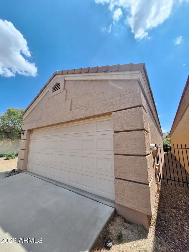 3307 E Fremont Rd - Photo 3 of 37