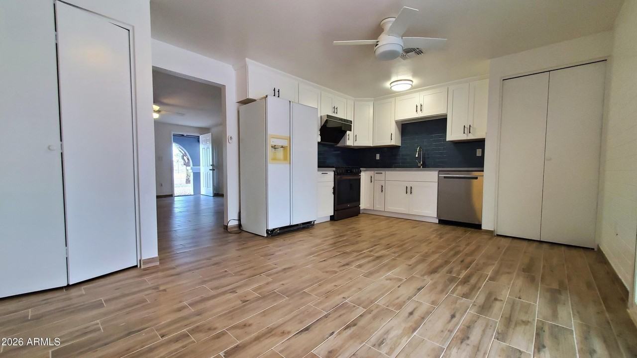 3710 E Thunderbird Rd - Photo 3 of 12