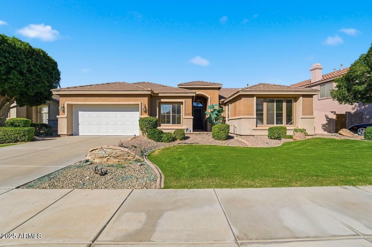 7180 W Trails Dr - Photo 2 of 50