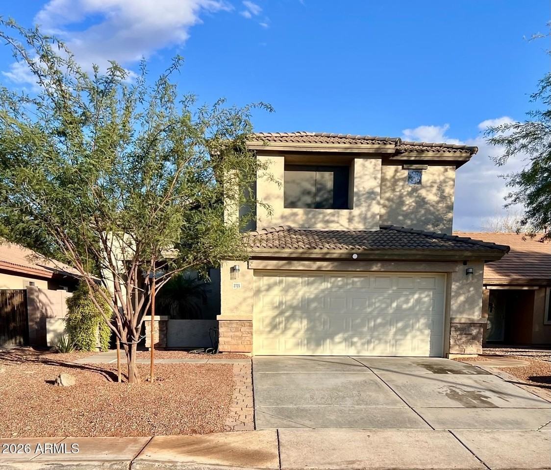 2721 S 108th Ave - Photo 2 of 25