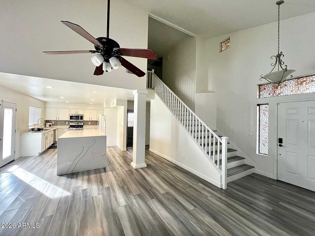 2721 S 108th Ave - Photo 5 of 25