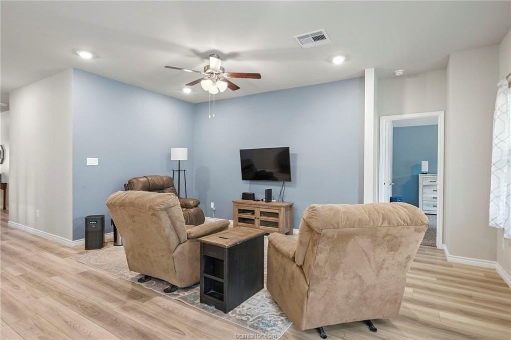2042 Rock Ridge Ave - Photo 6 of 23