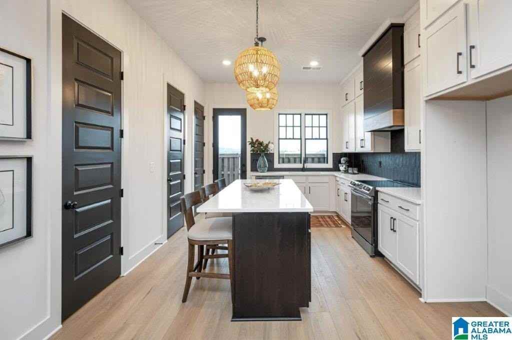 4523 Sage St - Photo 6 of 9