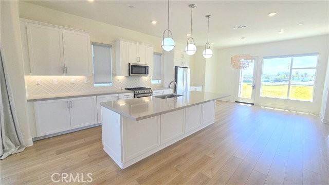 2245 Skylar Pl - Photo 3 of 8