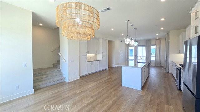 2245 Skylar Pl - Photo 6 of 8