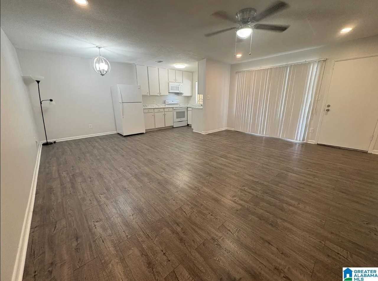 3101 Lorna Rd #221 - Photo 4 of 16