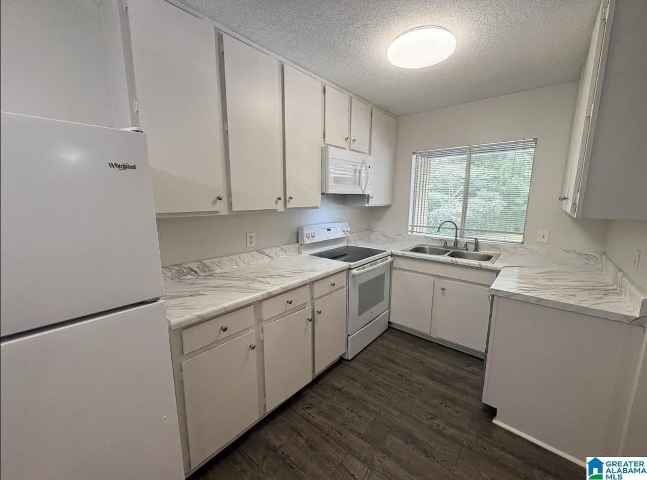 3101 Lorna Rd #221 - Photo 6 of 16