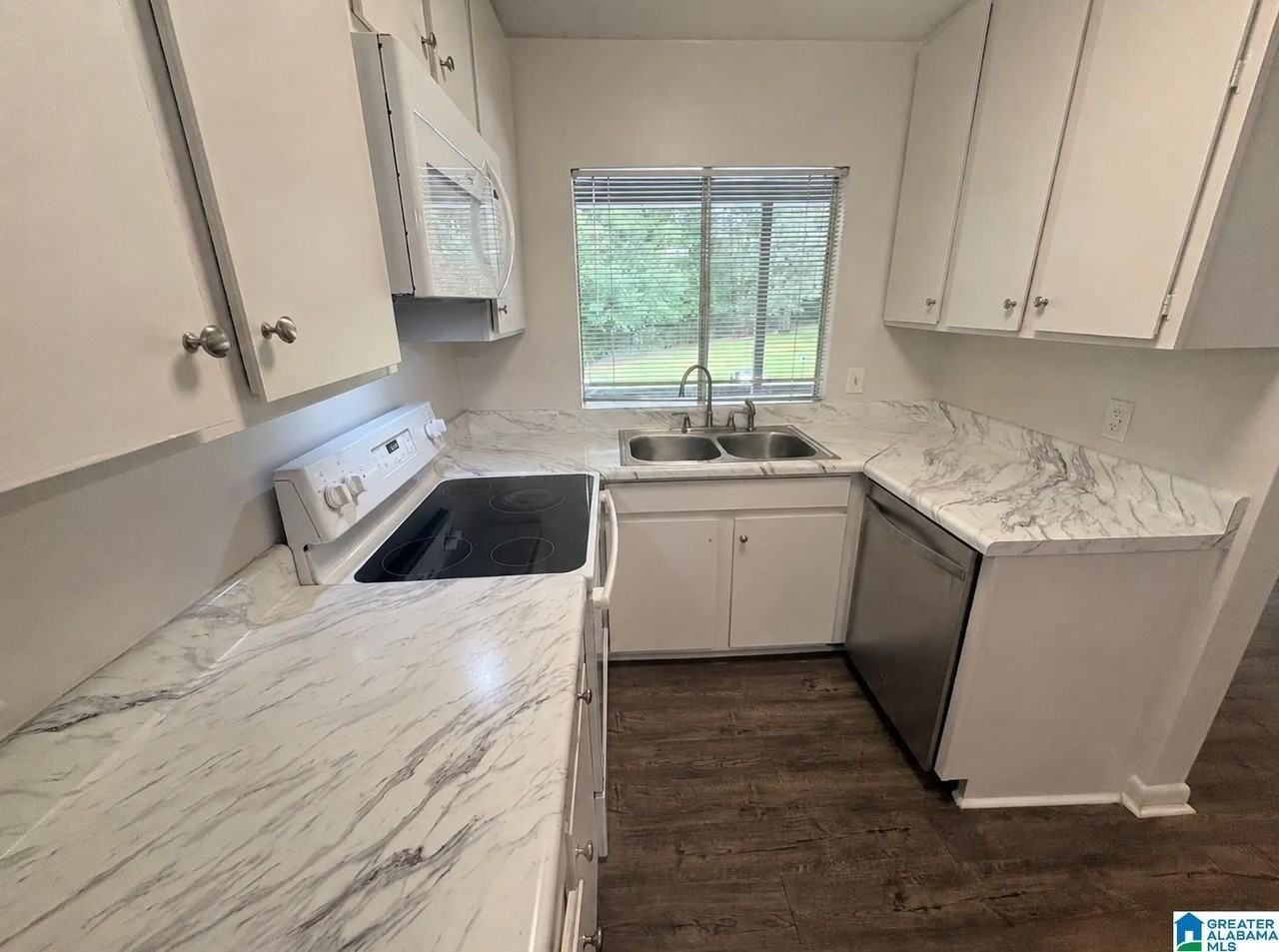 3101 Lorna Rd #221 - Photo 7 of 16