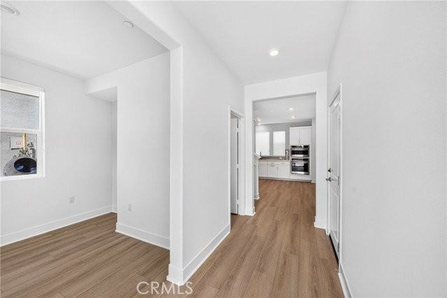 1041 Citron Dr - Photo 2 of 8