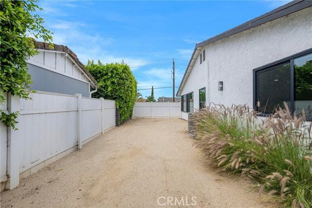 5402 Jefferson St - Photo 2 of 8