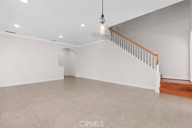 82 Laurelhurst Dr - Photo 6 of 8