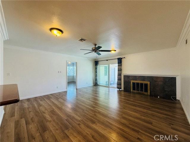 1525 W Houston Ave