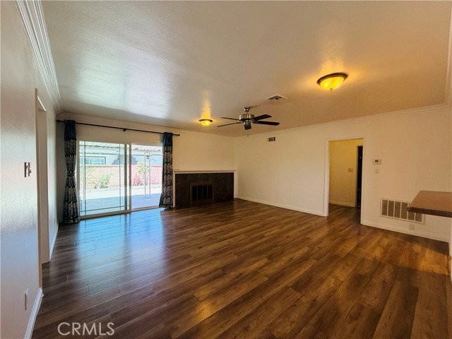1525 W Houston Ave - Photo 4 of 8