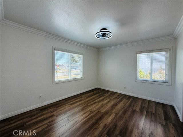 1525 W Houston Ave - Photo 7 of 8