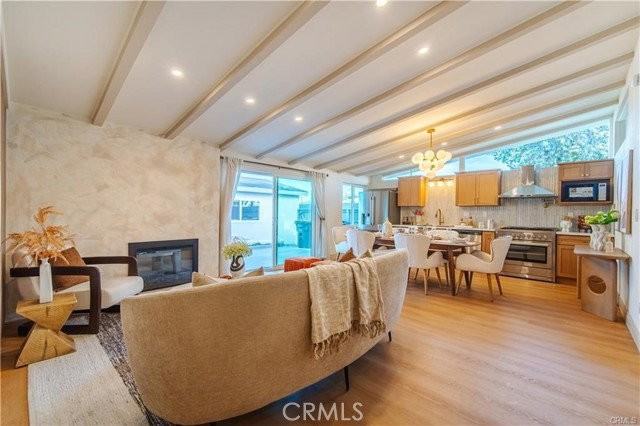 236 Mission Dr - Photo 6 of 8
