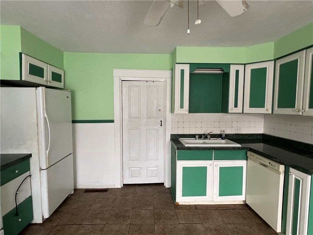 416 Broadway St Apt A - Photo 7 of 46