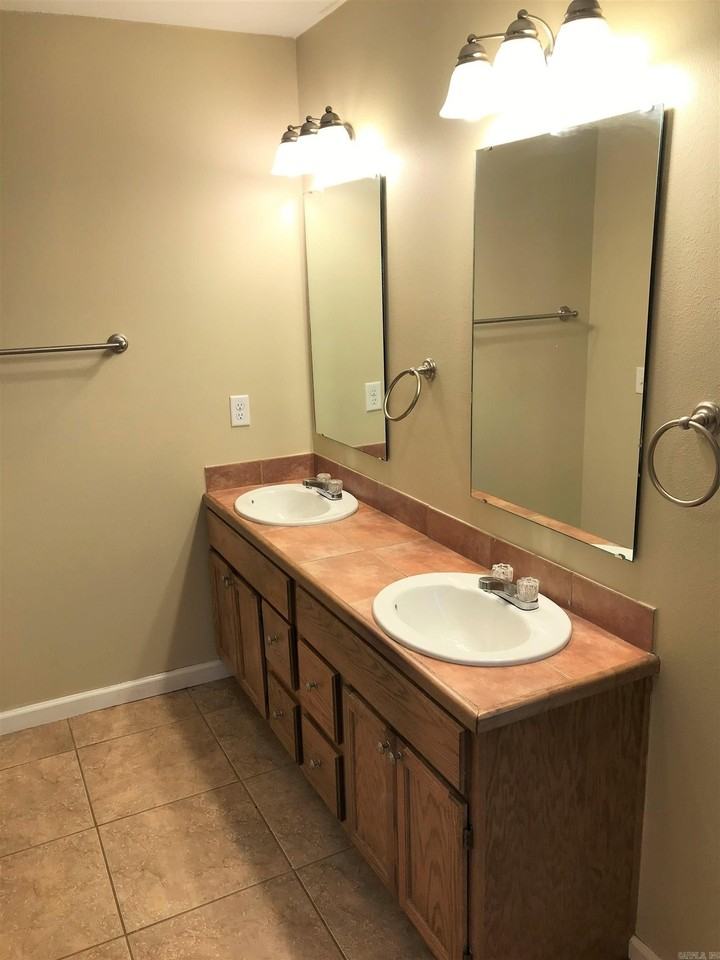 2408 Pleasant Forest Dr - Photo 4 of 10