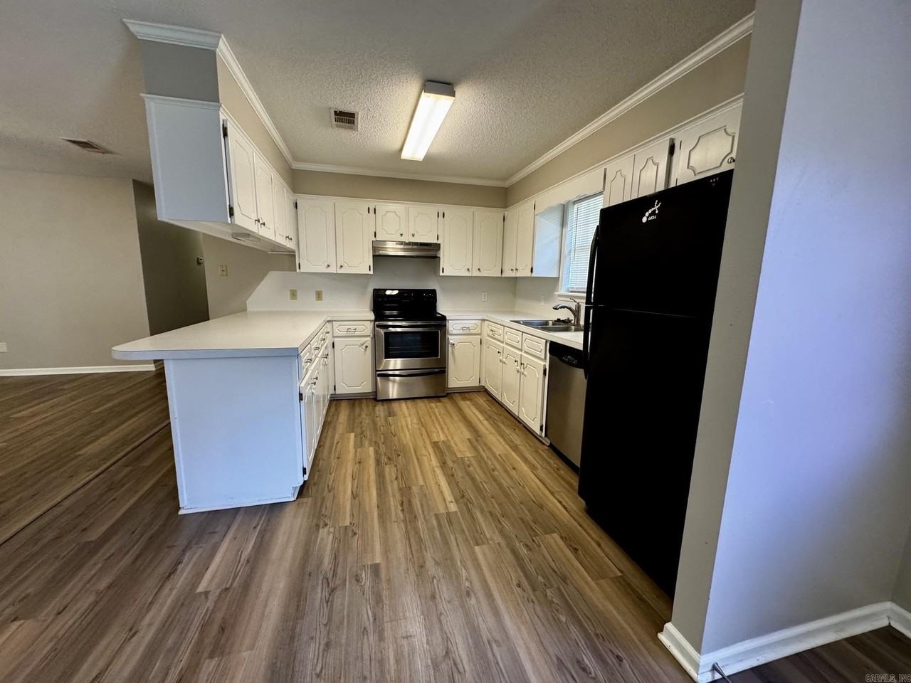 26 Alexis Dr - Photo 5 of 20