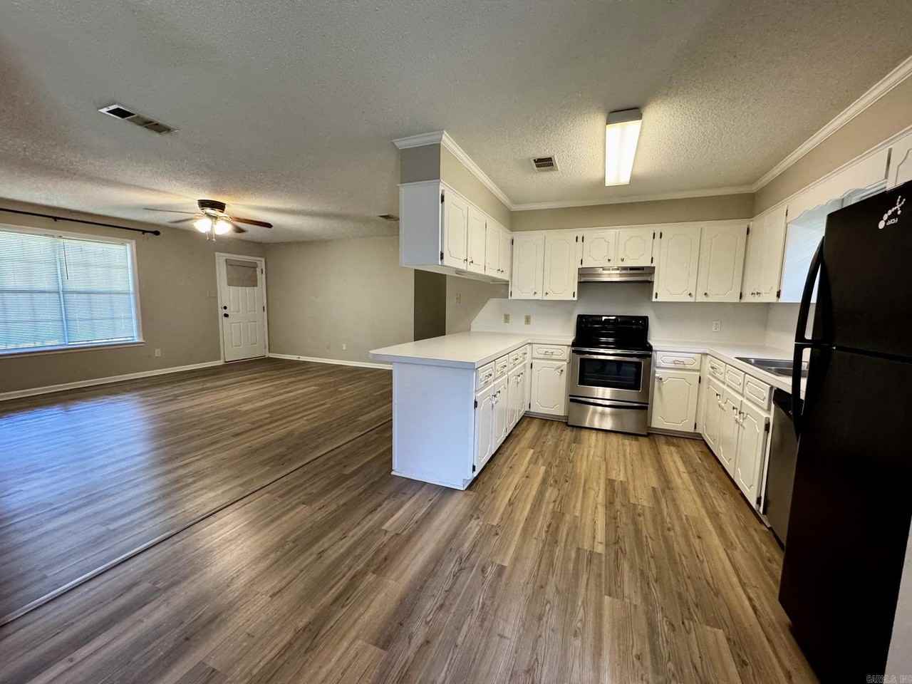 26 Alexis Dr - Photo 6 of 20