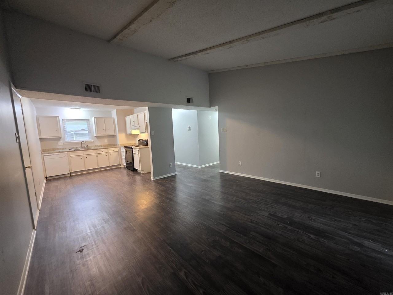 21 Brookway Ln - Photo 2 of 10