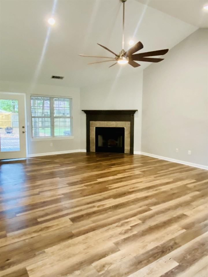 350 Plum Hollow Blvd - Photo 5 of 8