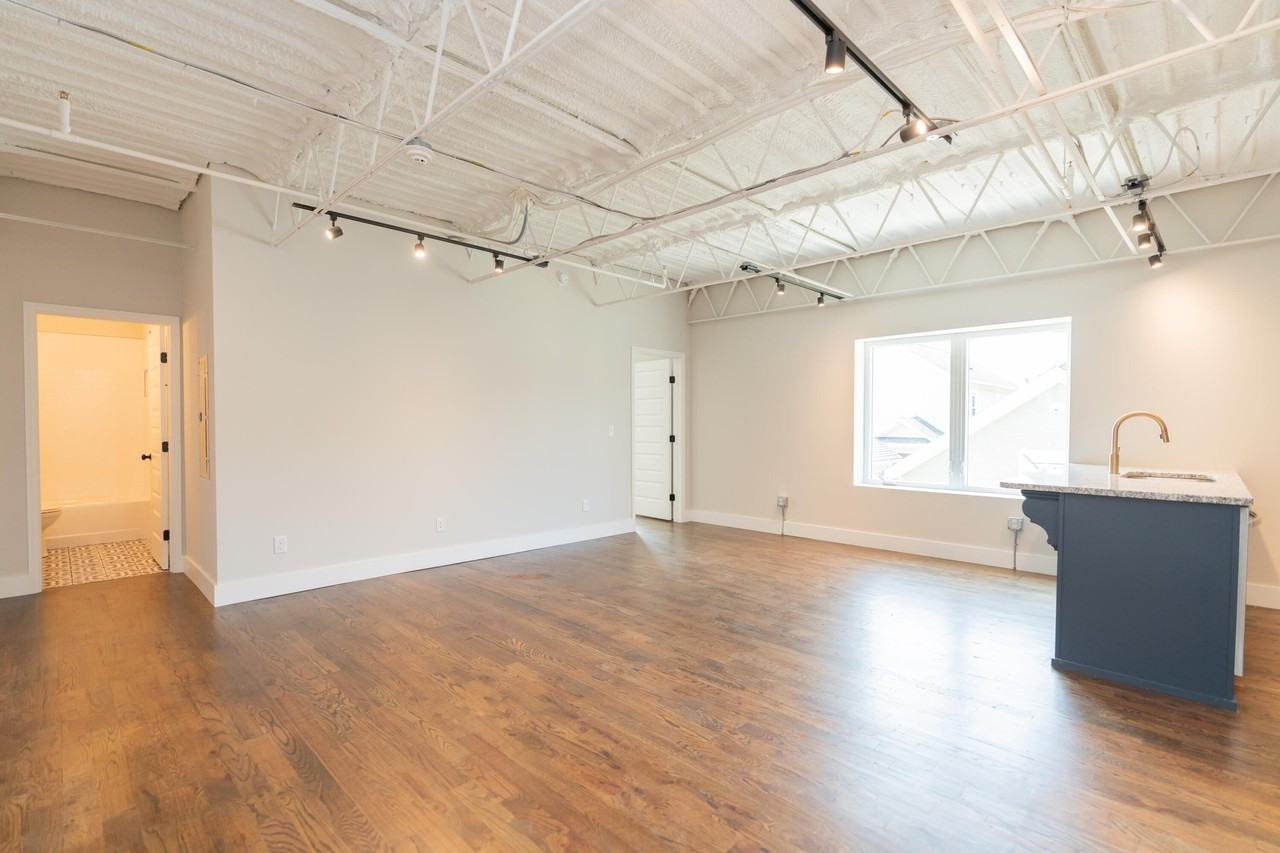 614 E Main St #206 - Photo 5 of 38