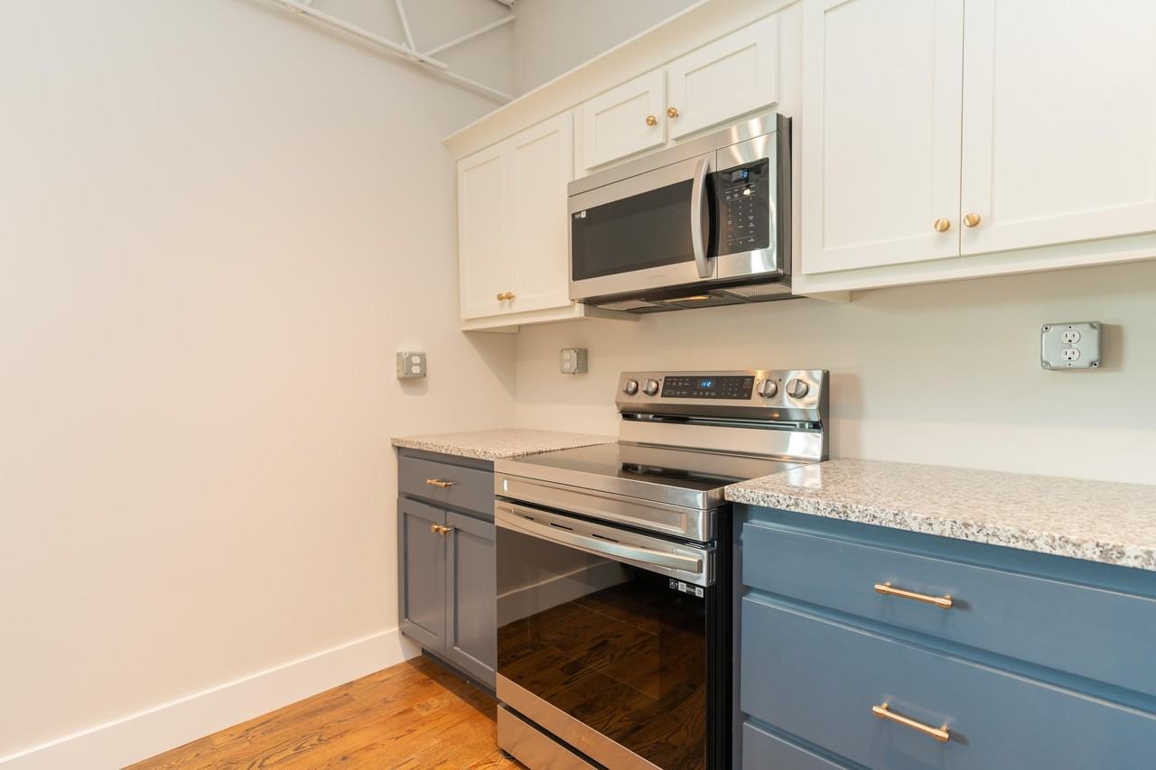 614 E Main St #206 - Photo 6 of 38