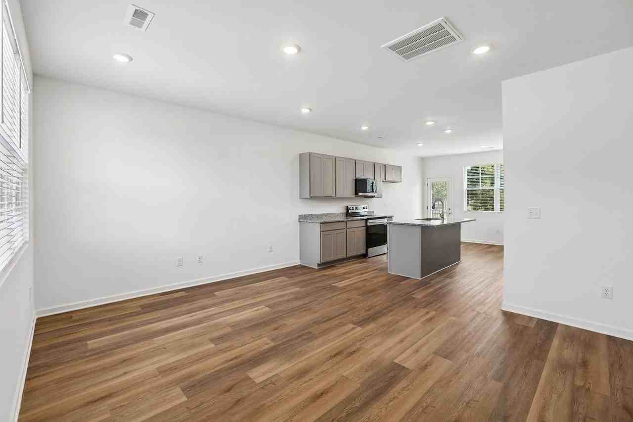 7608 Nightingale Ct #53 - Photo 4 of 31