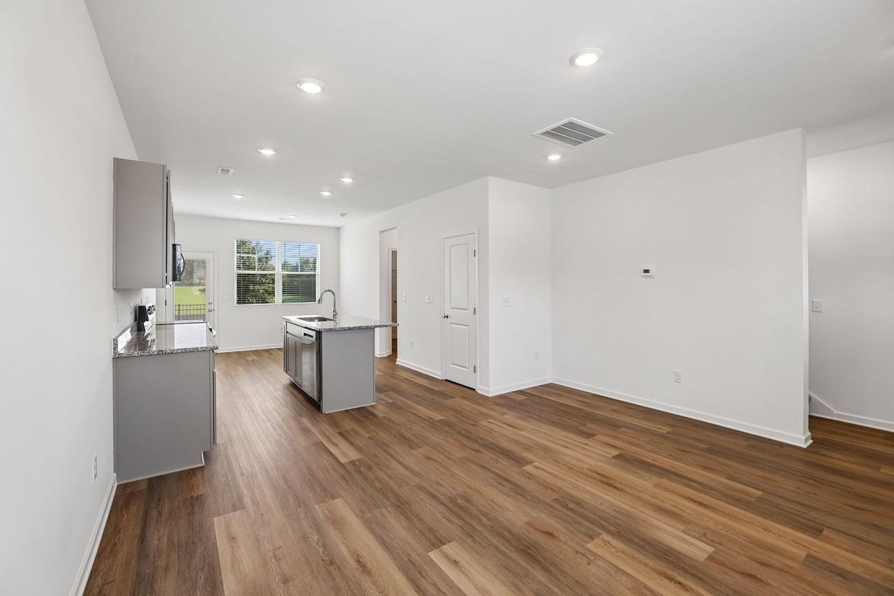 7608 Nightingale Ct #53 - Photo 5 of 31