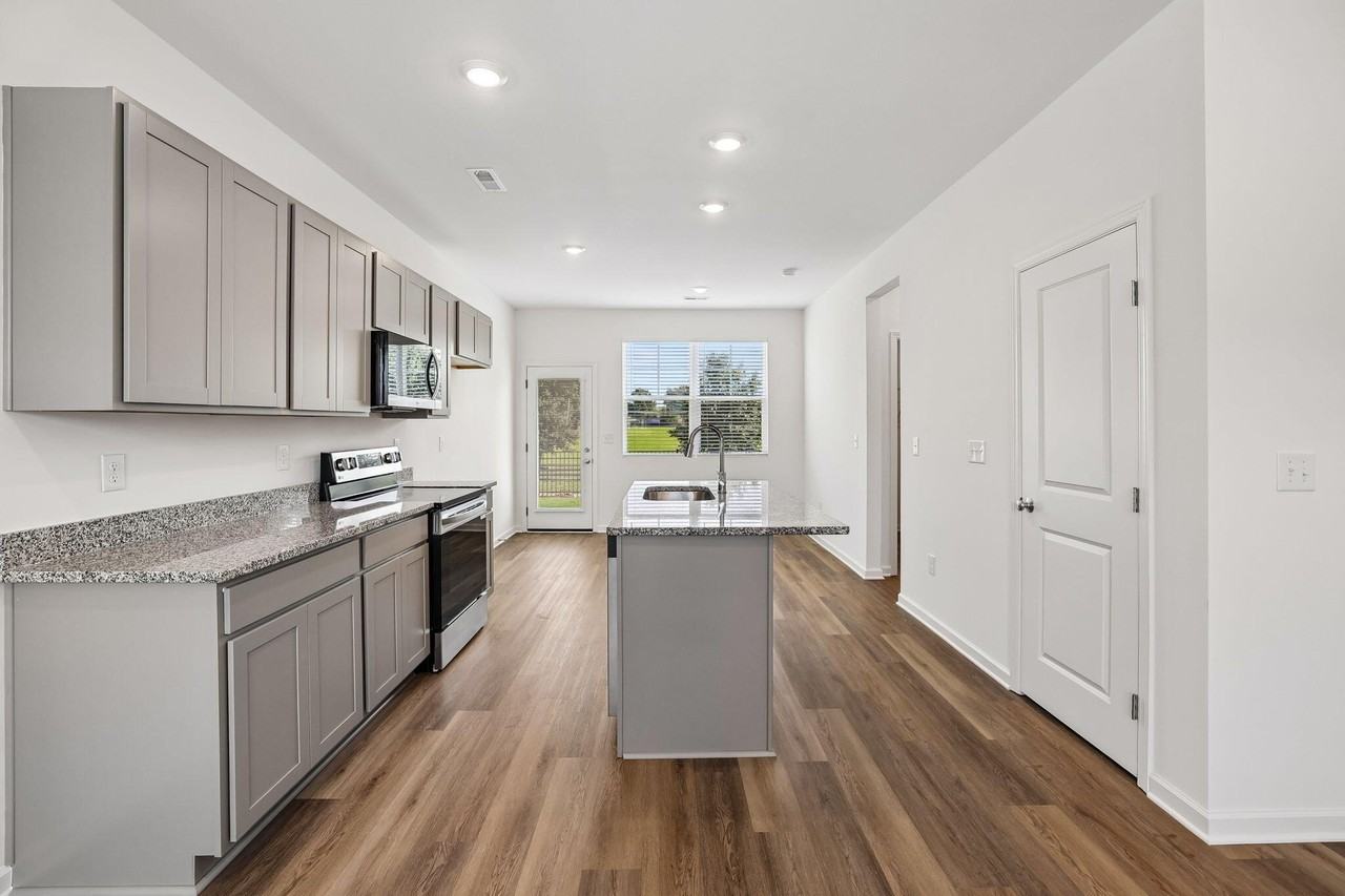 7608 Nightingale Ct #53 - Photo 7 of 31
