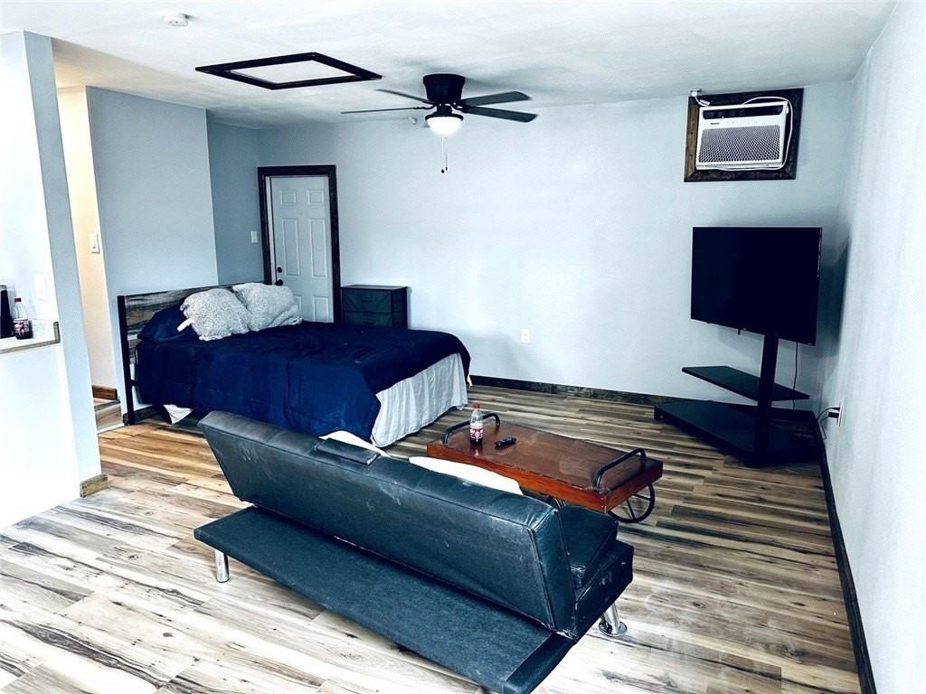 1309 Oak Park Dr #B - Photo 3 of 11