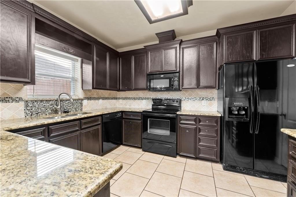 6438 Hardwick St - Photo 5 of 20