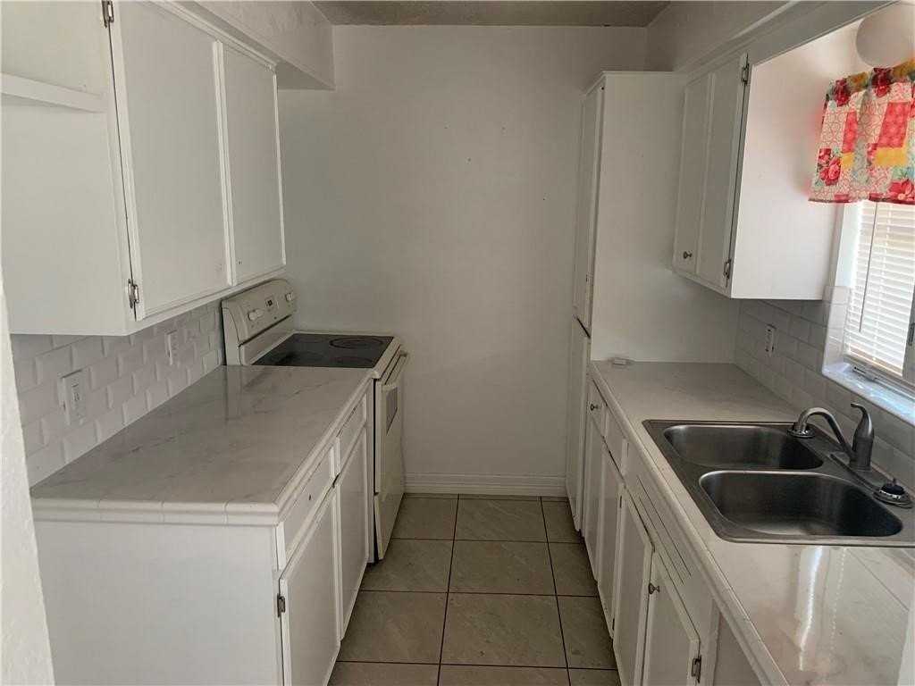2818 Ransom Island Dr - Photo 3 of 3