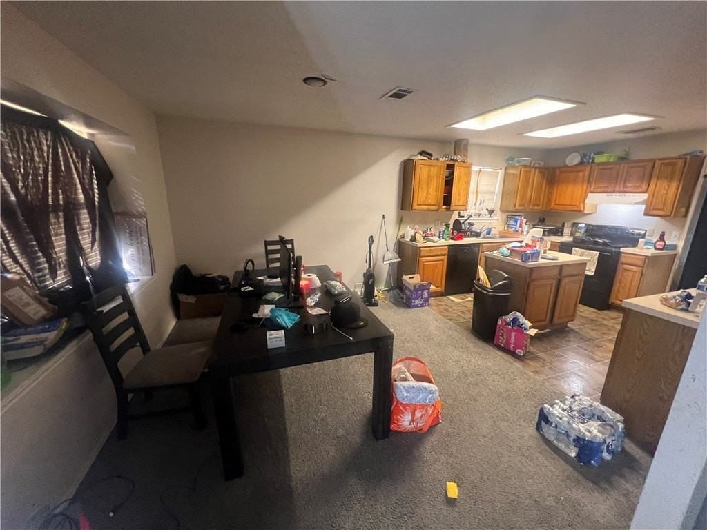 7110 Laramie Ln - Photo 3 of 5