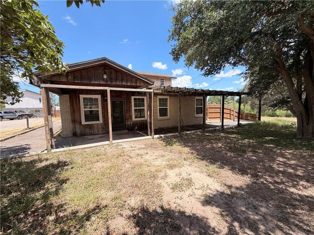 11150 Up River Rd - Photo 2 of 39