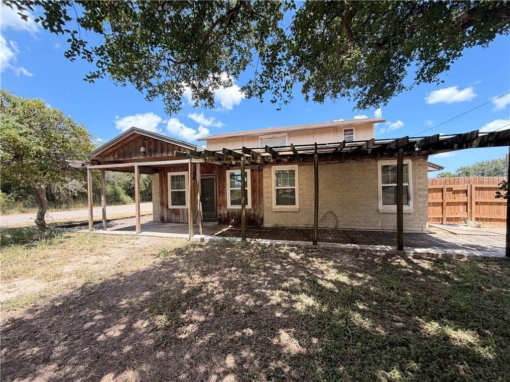 11150 Up River Rd - Photo 3 of 39