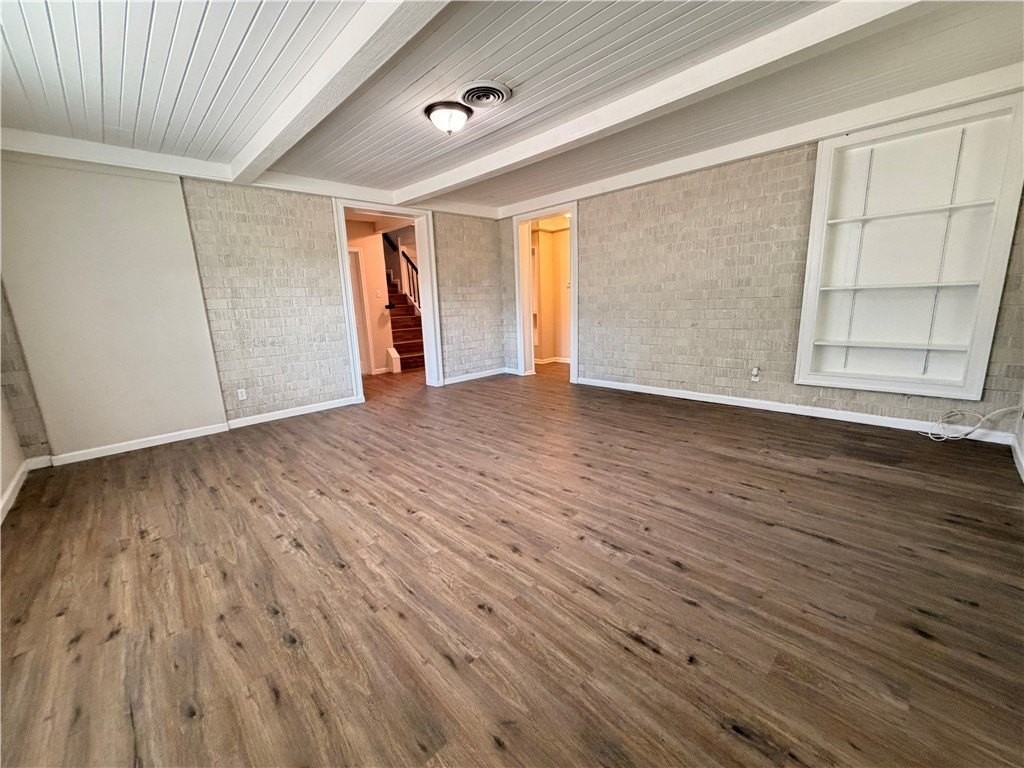 11150 Up River Rd - Photo 4 of 39