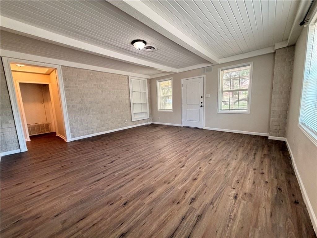 11150 Up River Rd - Photo 5 of 39