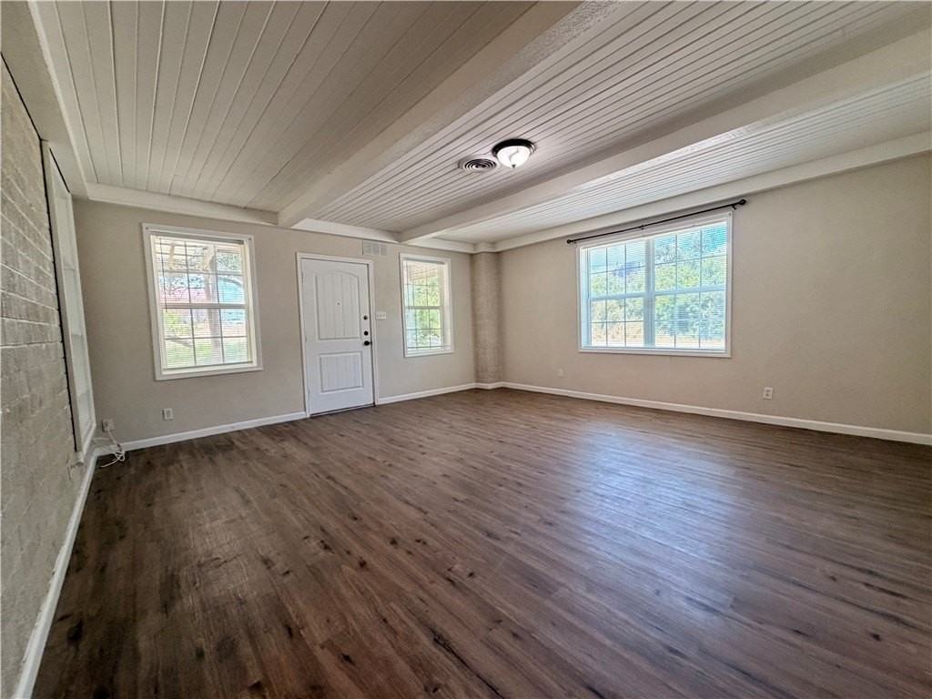 11150 Up River Rd - Photo 6 of 39