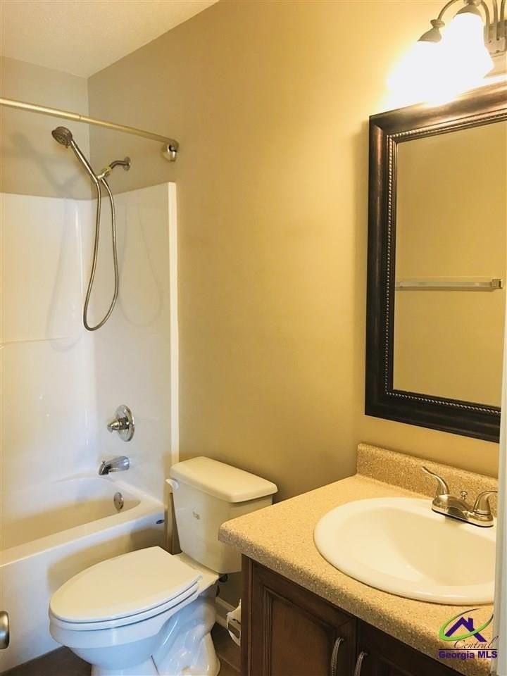211 Station Way - Photo 7 of 31