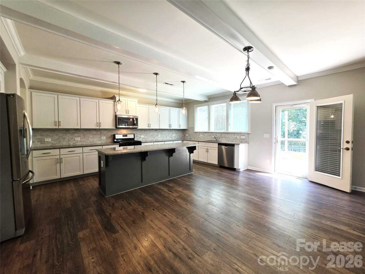 2053 Pine Siskin Ct - Photo 3 of 30