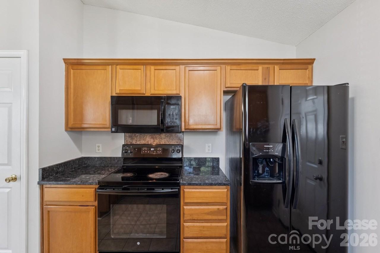 5237 Timbertop Ln - Photo 5 of 18