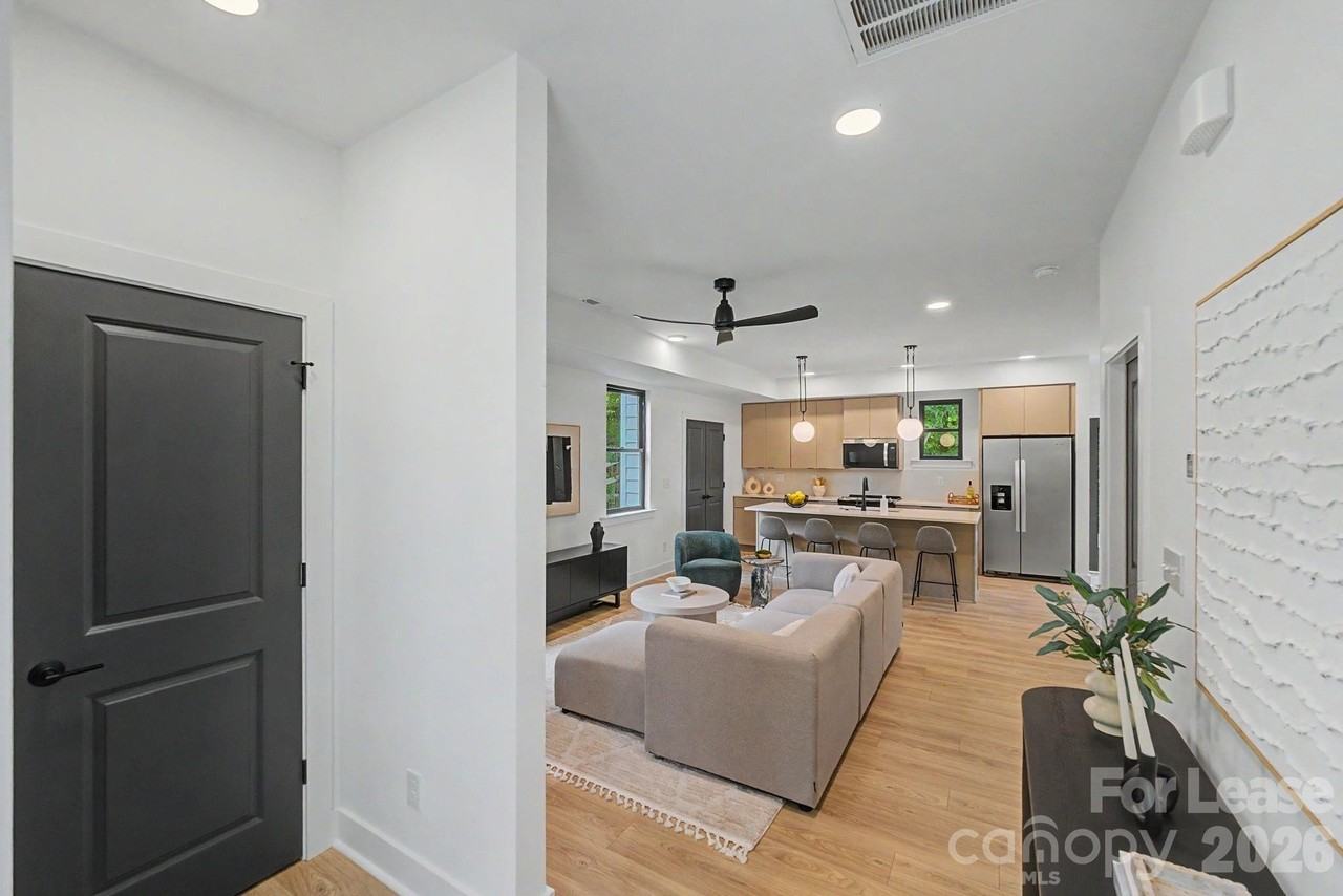 6717 Tracy Ave - Photo 6 of 20