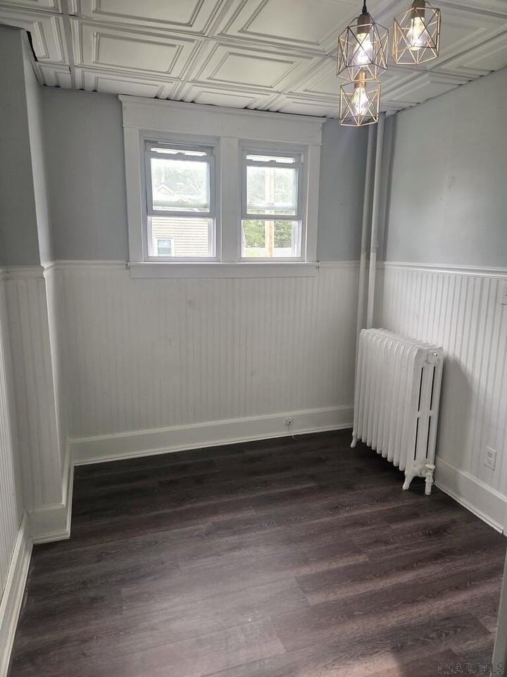1018 Bucknell Ave - Photo 6 of 17
