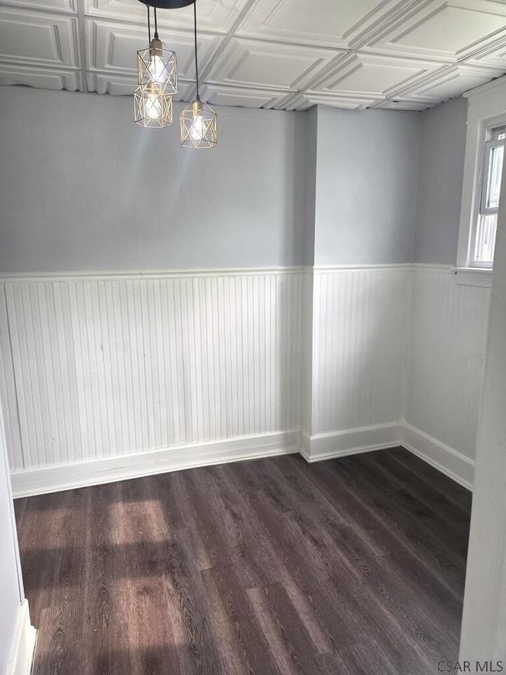1018 Bucknell Ave - Photo 7 of 17